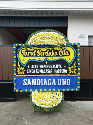 Papan Bunga Duka di Sumber Karya